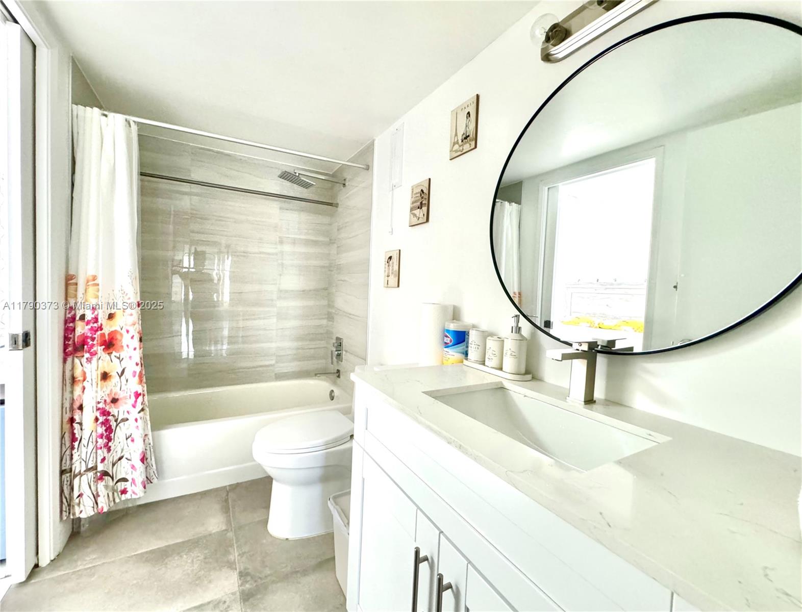 HUNTINGTON POINTE - Residential
