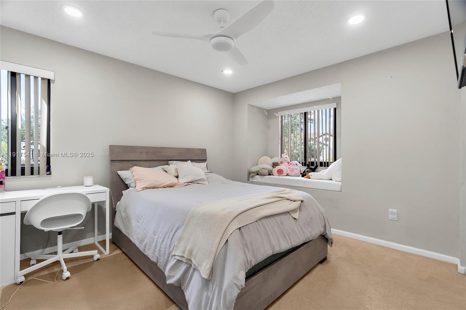 CARRIAGE HOMES AT TERRAMA - Residential Lease