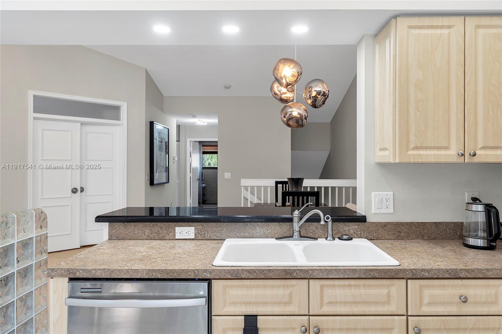 CARRIAGE HOMES AT TERRAMA - Residential Lease