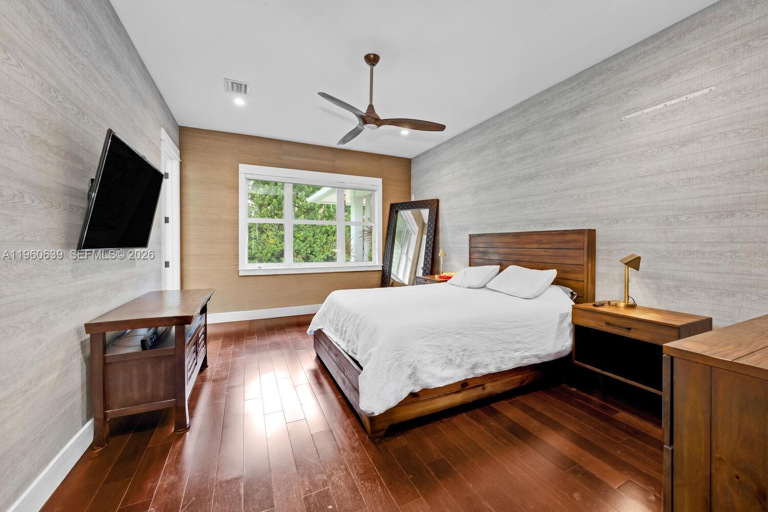 BEVERLY GARDENS - Residential