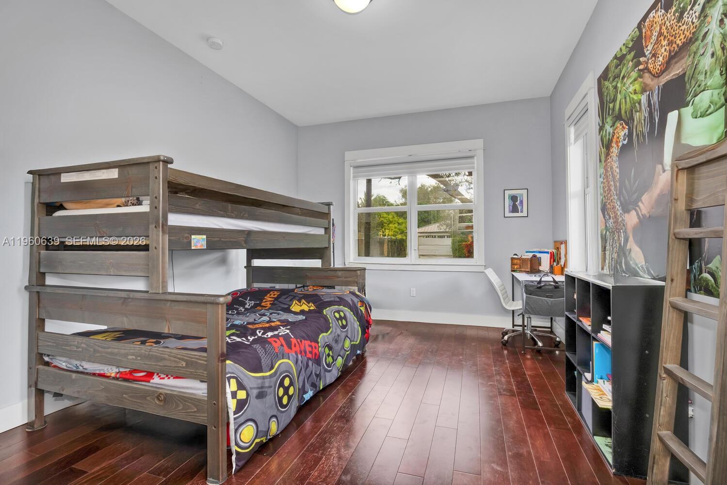 BEVERLY GARDENS - Residential