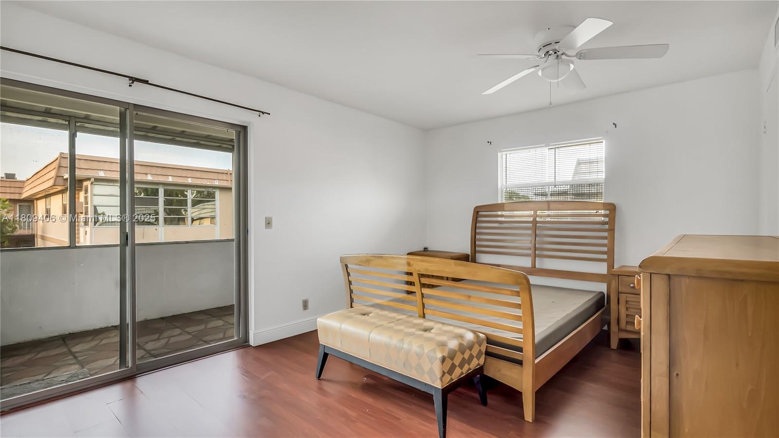 KINGS POINT BRITTANY COND - Residential