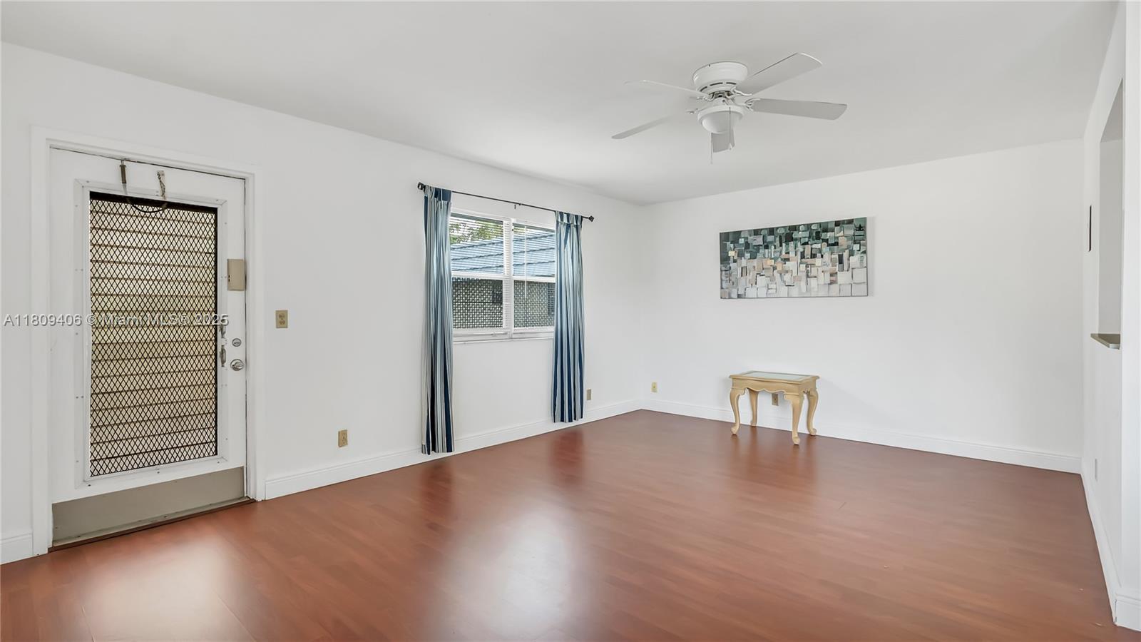 KINGS POINT BRITTANY COND - Residential