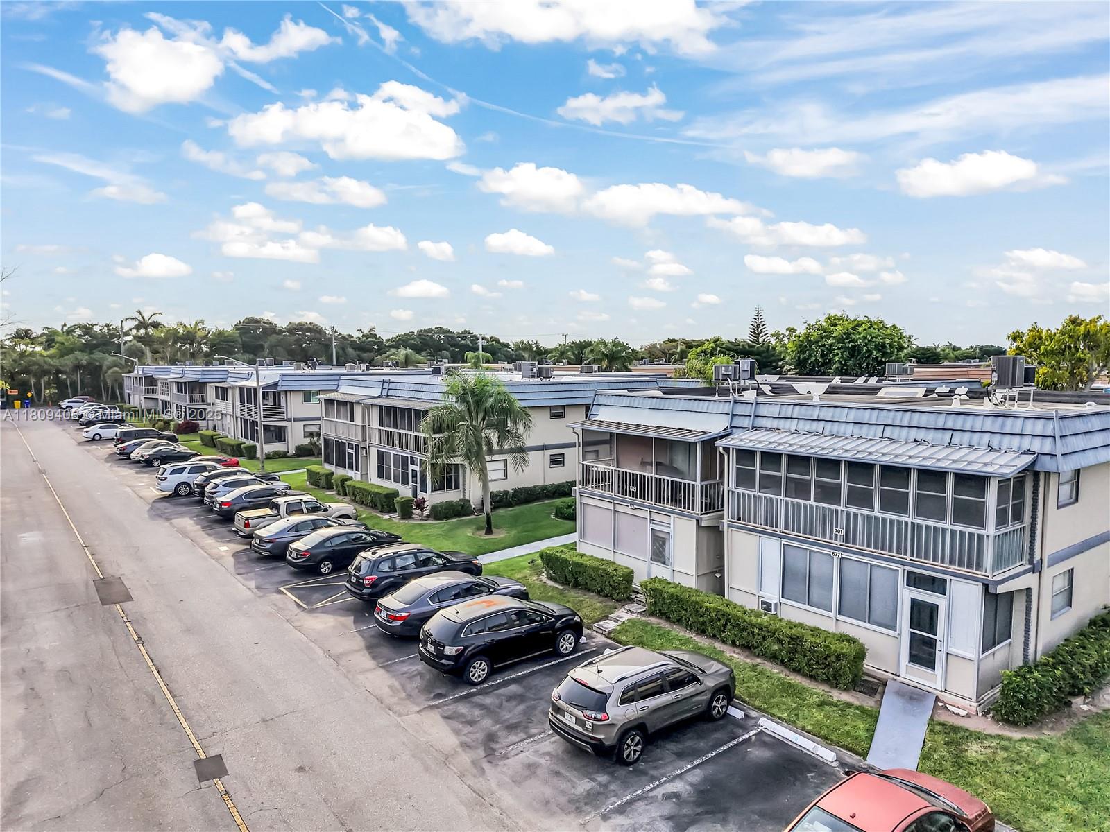 KINGS POINT BRITTANY COND - Residential