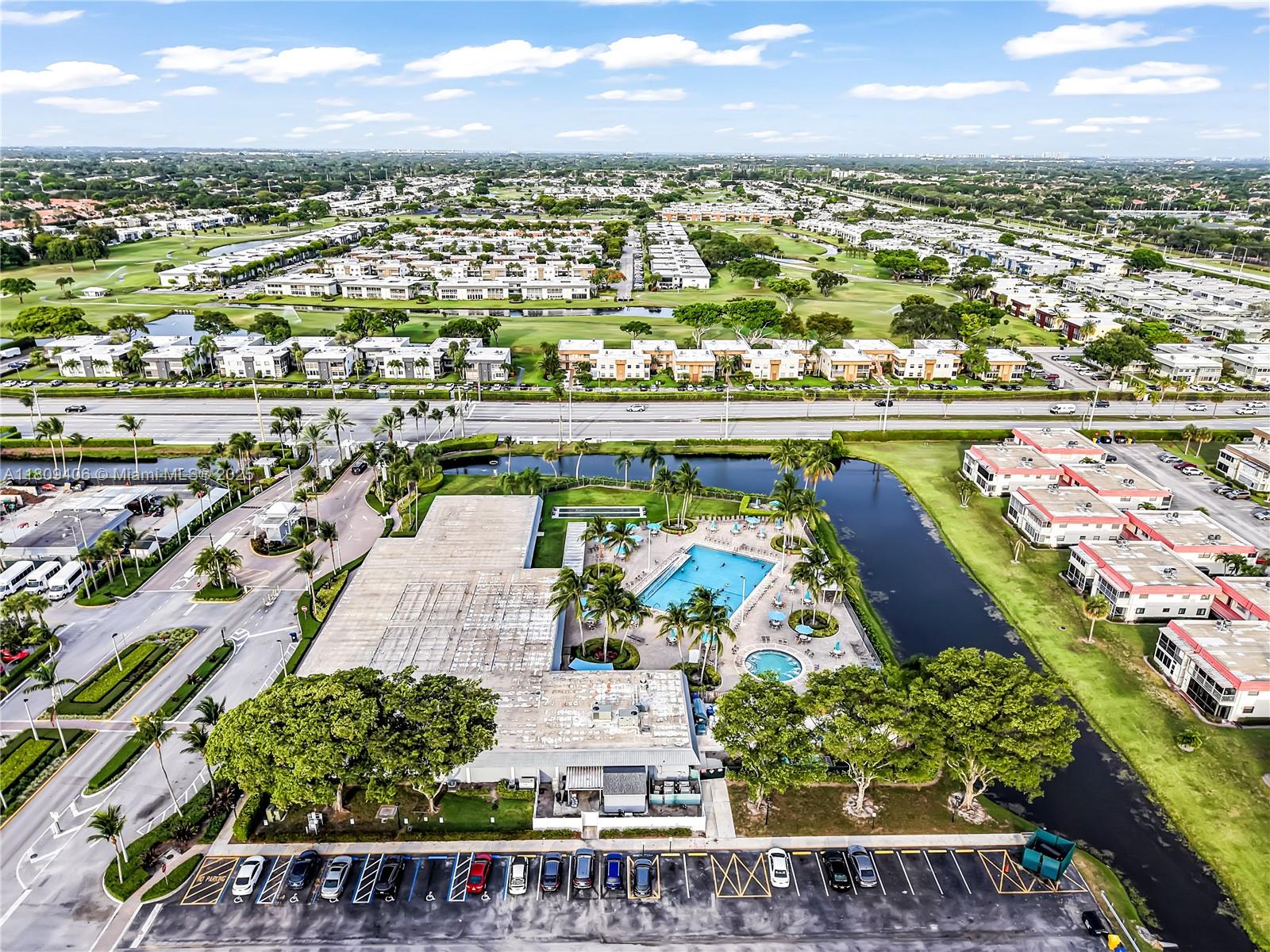KINGS POINT BRITTANY COND - Residential
