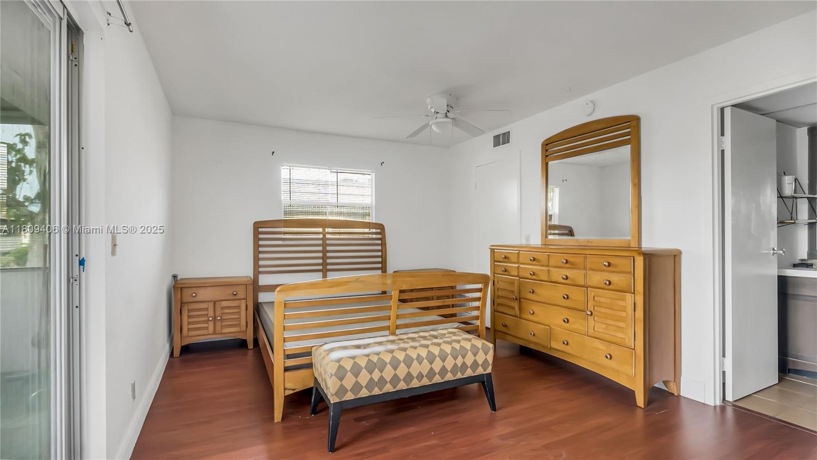 KINGS POINT BRITTANY COND - Residential