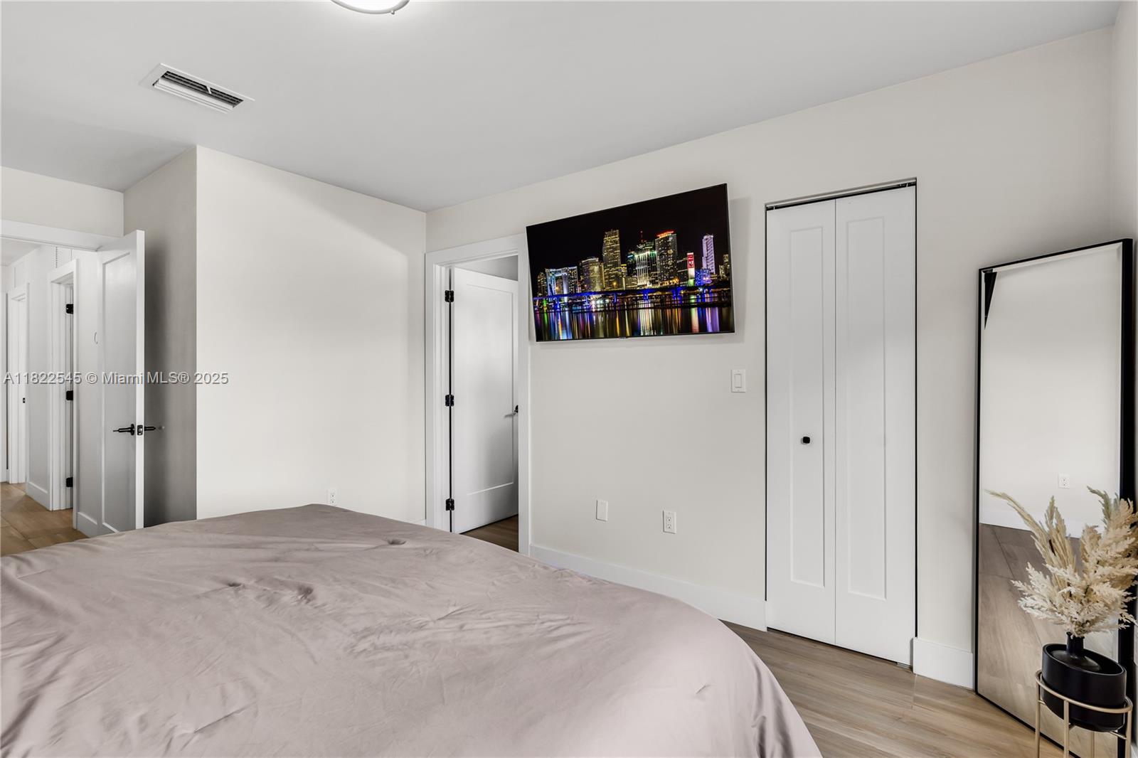 BIRD ROAD HIGHLANDS - Residential Lease