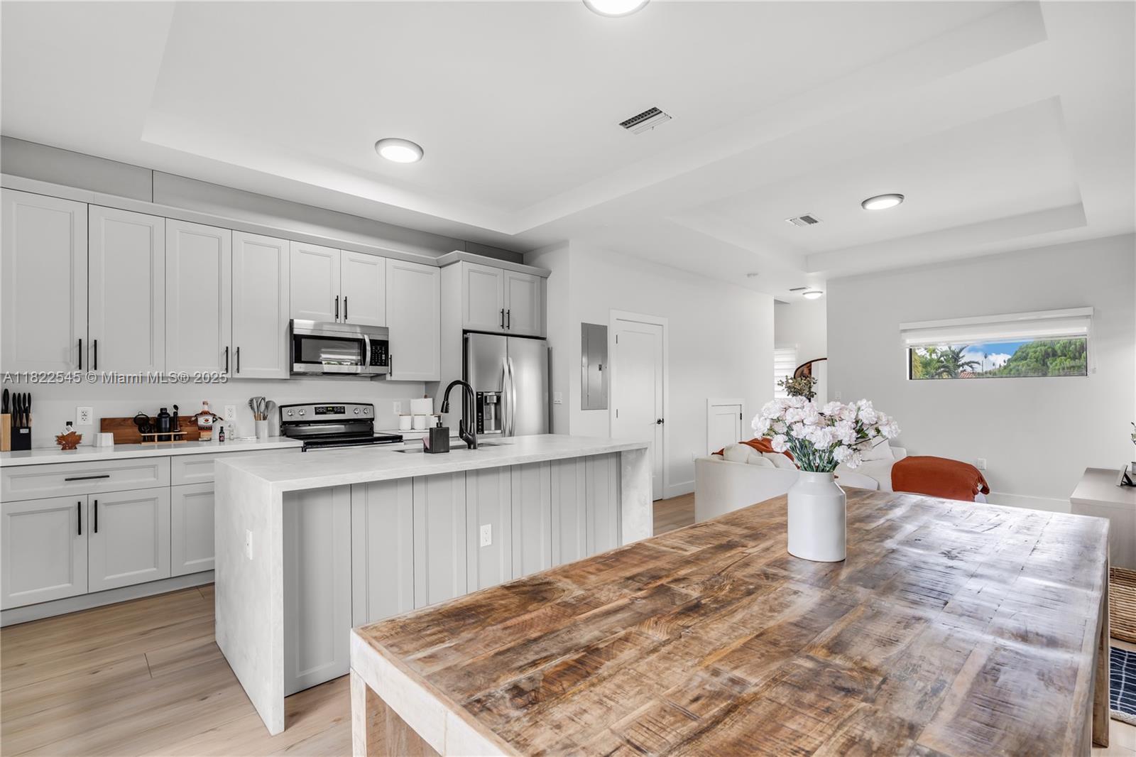 BIRD ROAD HIGHLANDS - Residential Lease