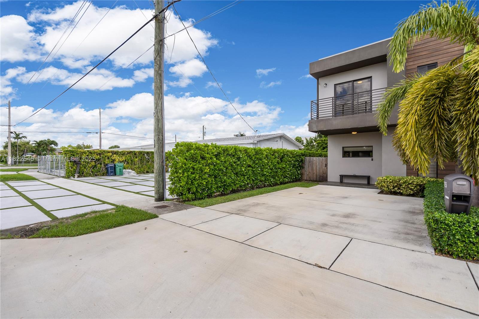 BIRD ROAD HIGHLANDS - Residential Lease