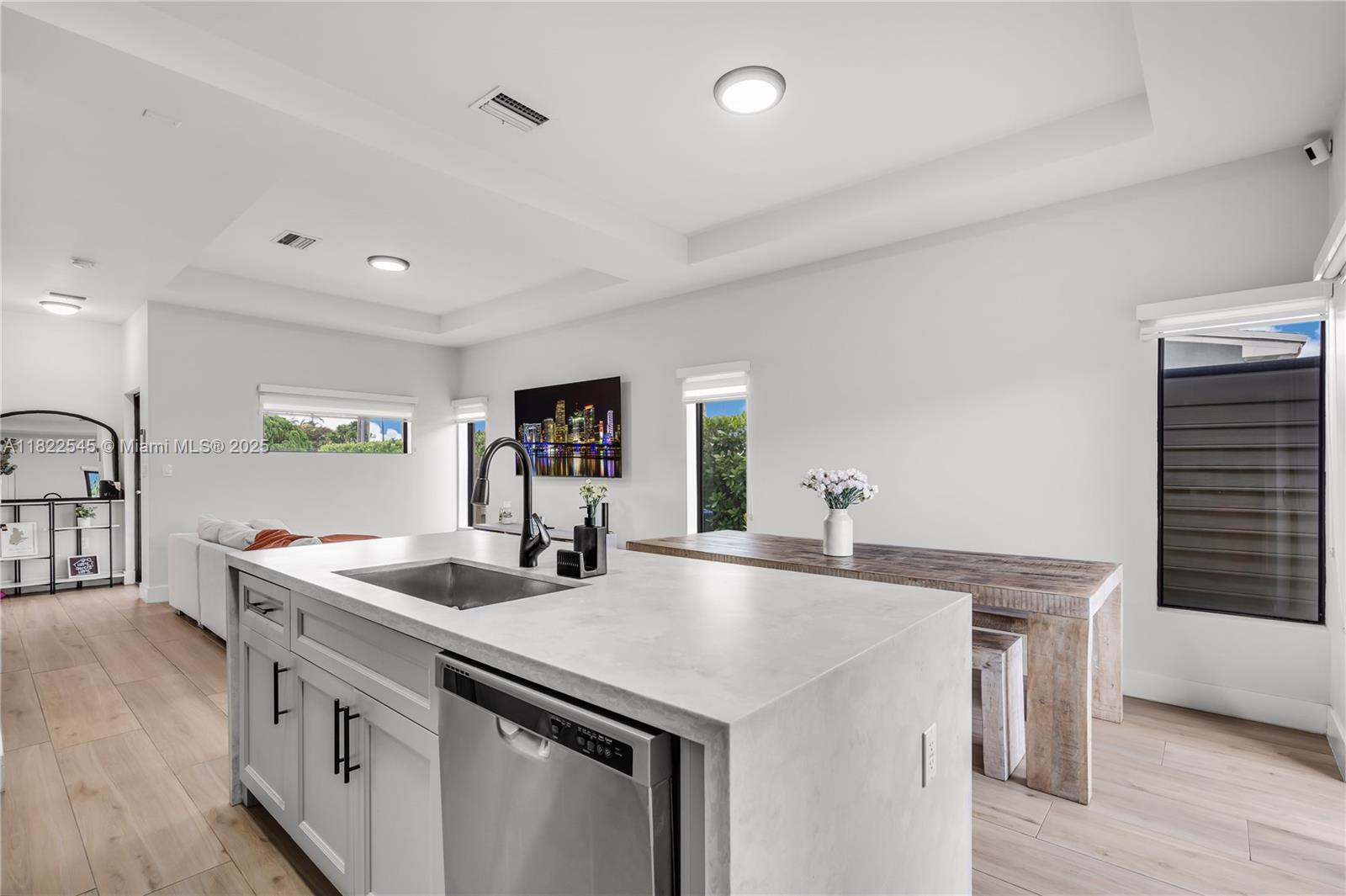 BIRD ROAD HIGHLANDS - Residential Lease