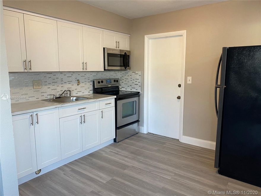 Beautifully updated 1 bedroom 1 bathroom apartment in the Liberia neighborhood in Hollywood. This unit features an updated kitchen, bathroom, flooring and more. Freshly painted and ready for occupancy. Conveniently located near shops, restaurants and less than 4 miles from the beach. Come see today!