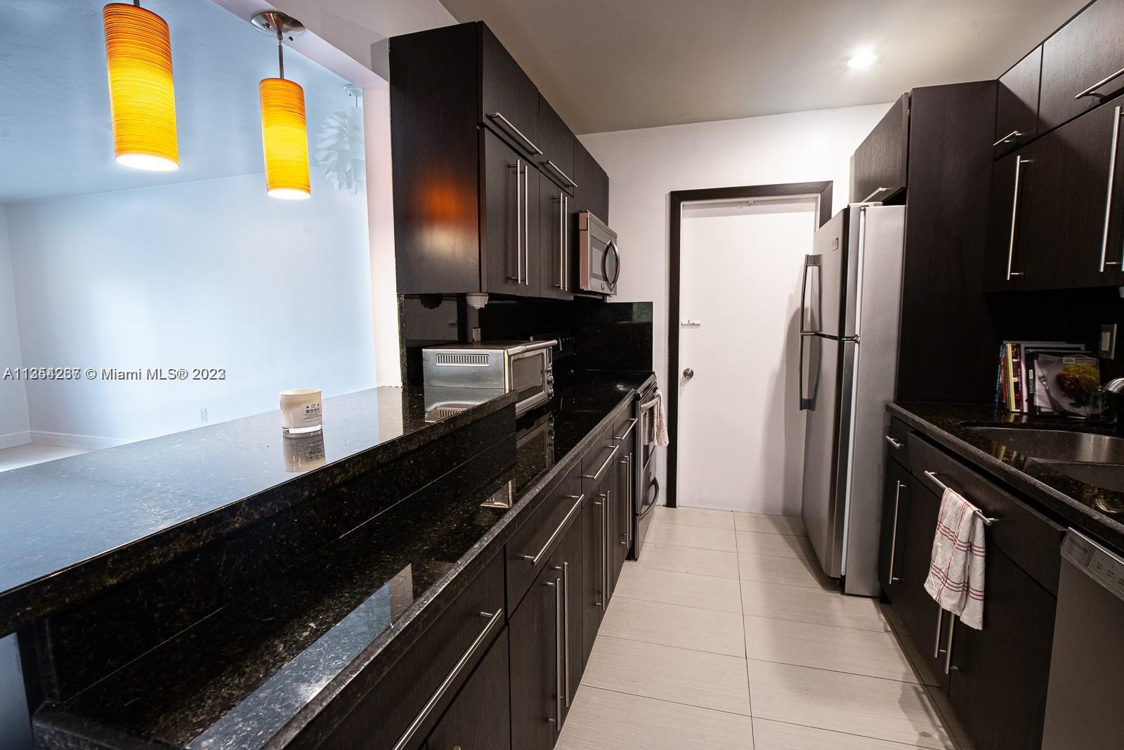 VENETIAN PALMS CONDO - Residential