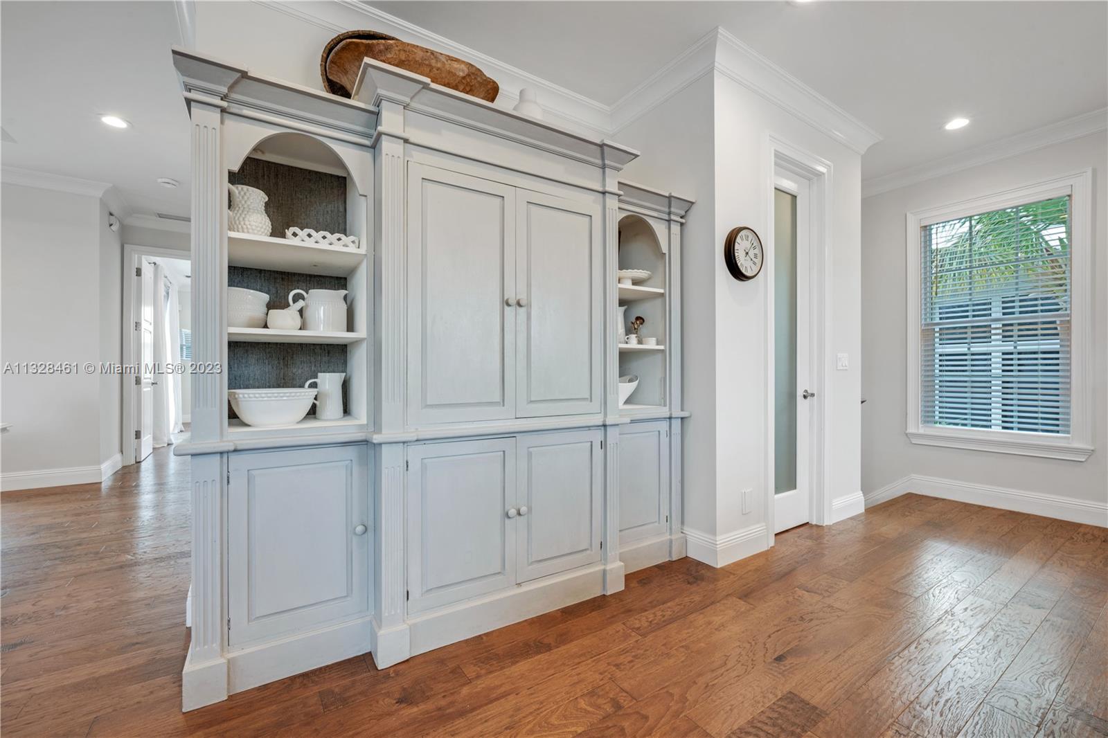 SEA DUNES - Residential