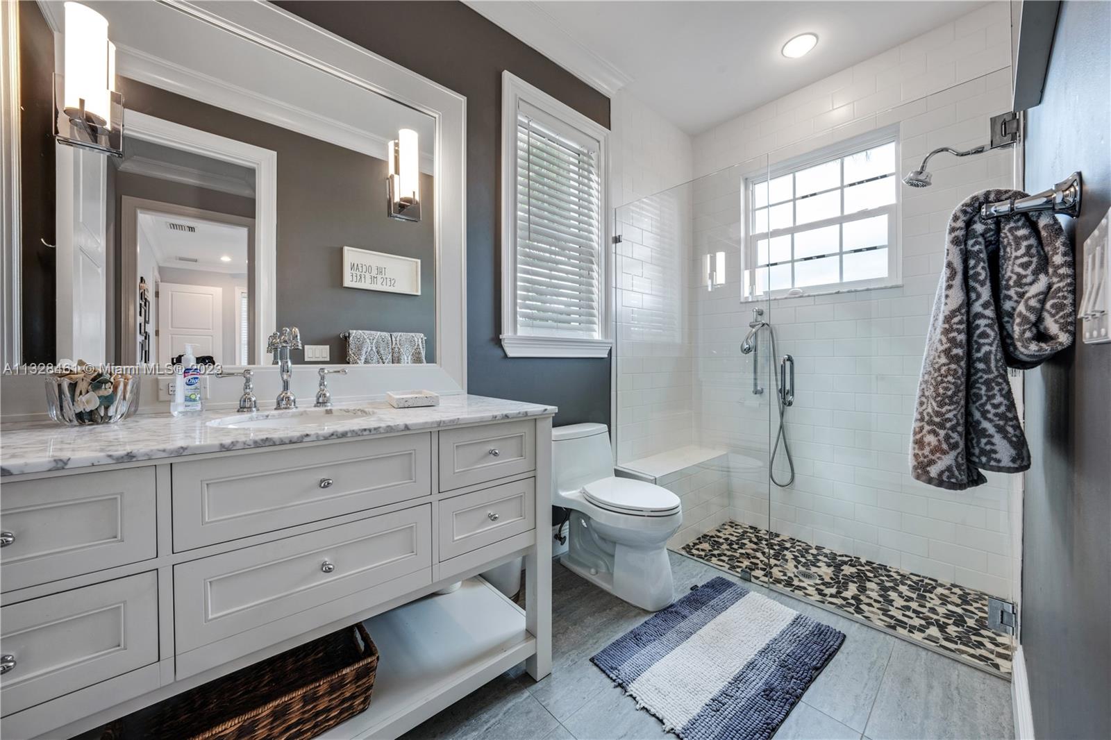 SEA DUNES - Residential