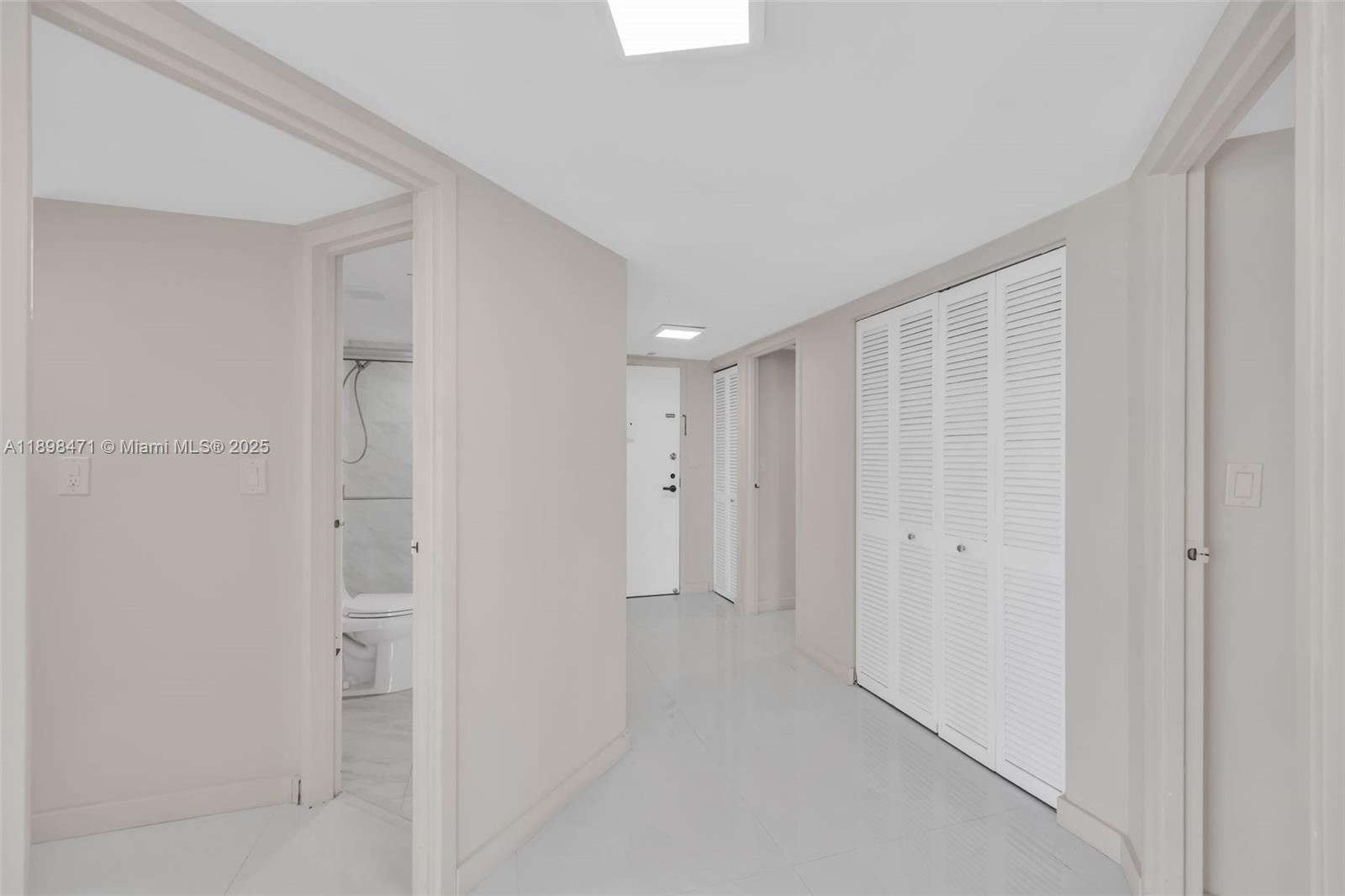 BRICKELL BAY CLUB CONDO - Residential Lease