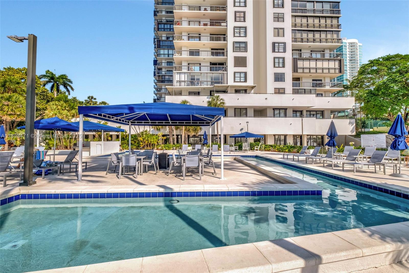 BRICKELL BAY CLUB CONDO - Residential Lease