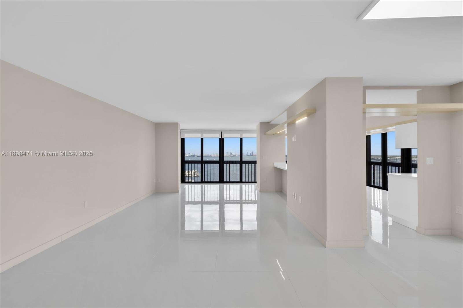 BRICKELL BAY CLUB CONDO - Residential Lease