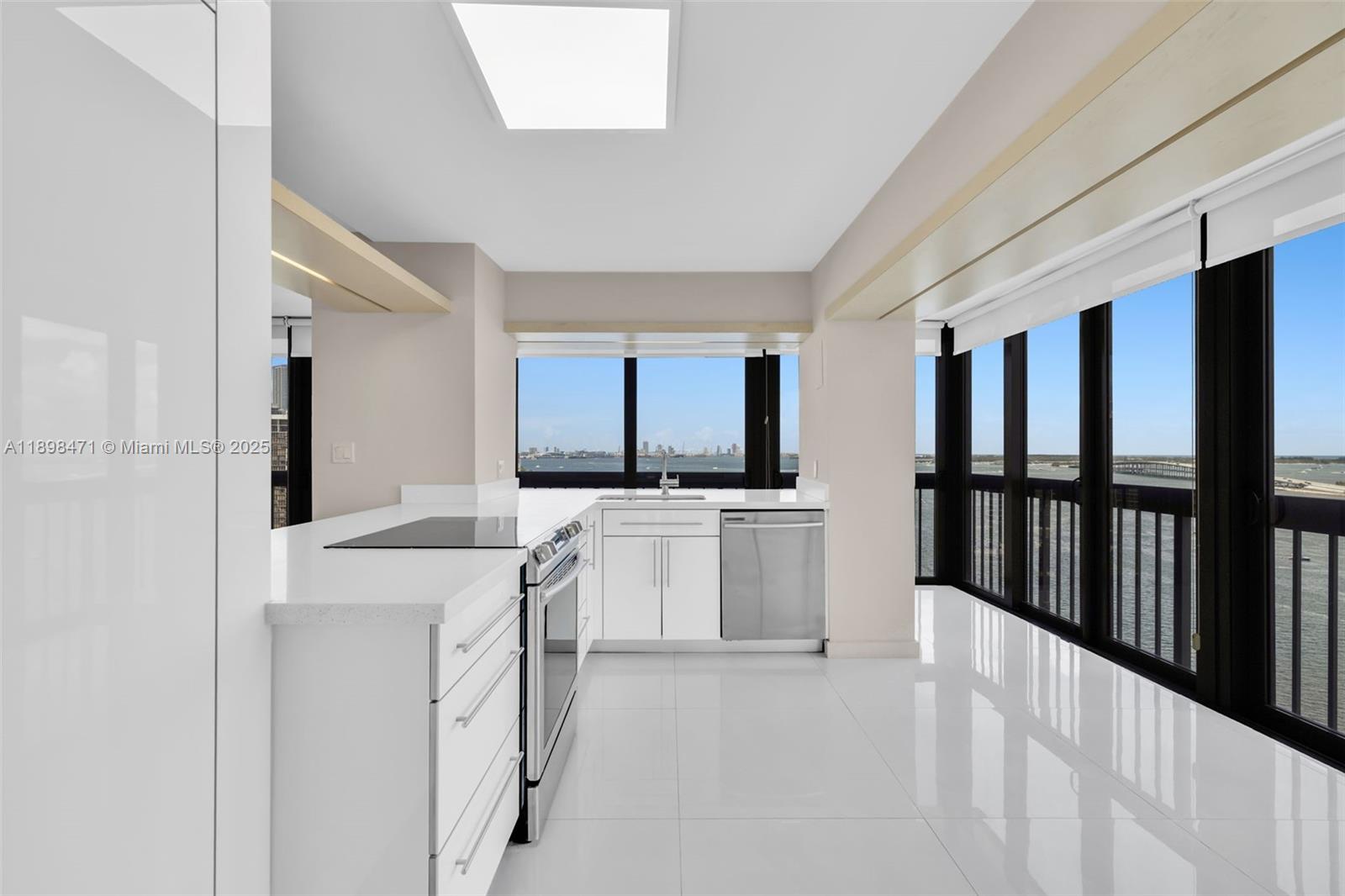 BRICKELL BAY CLUB CONDO - Residential Lease