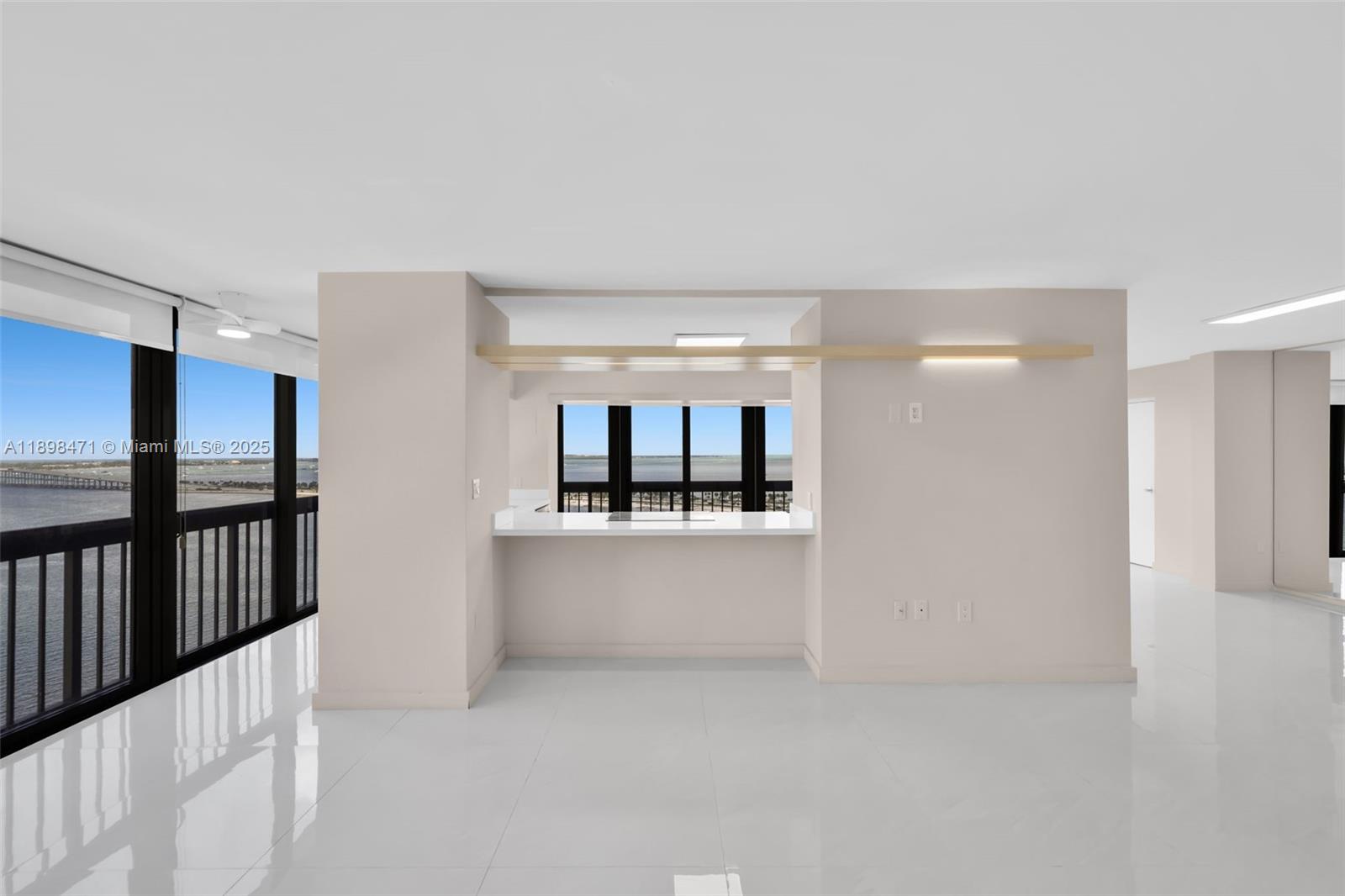 BRICKELL BAY CLUB CONDO - Residential Lease