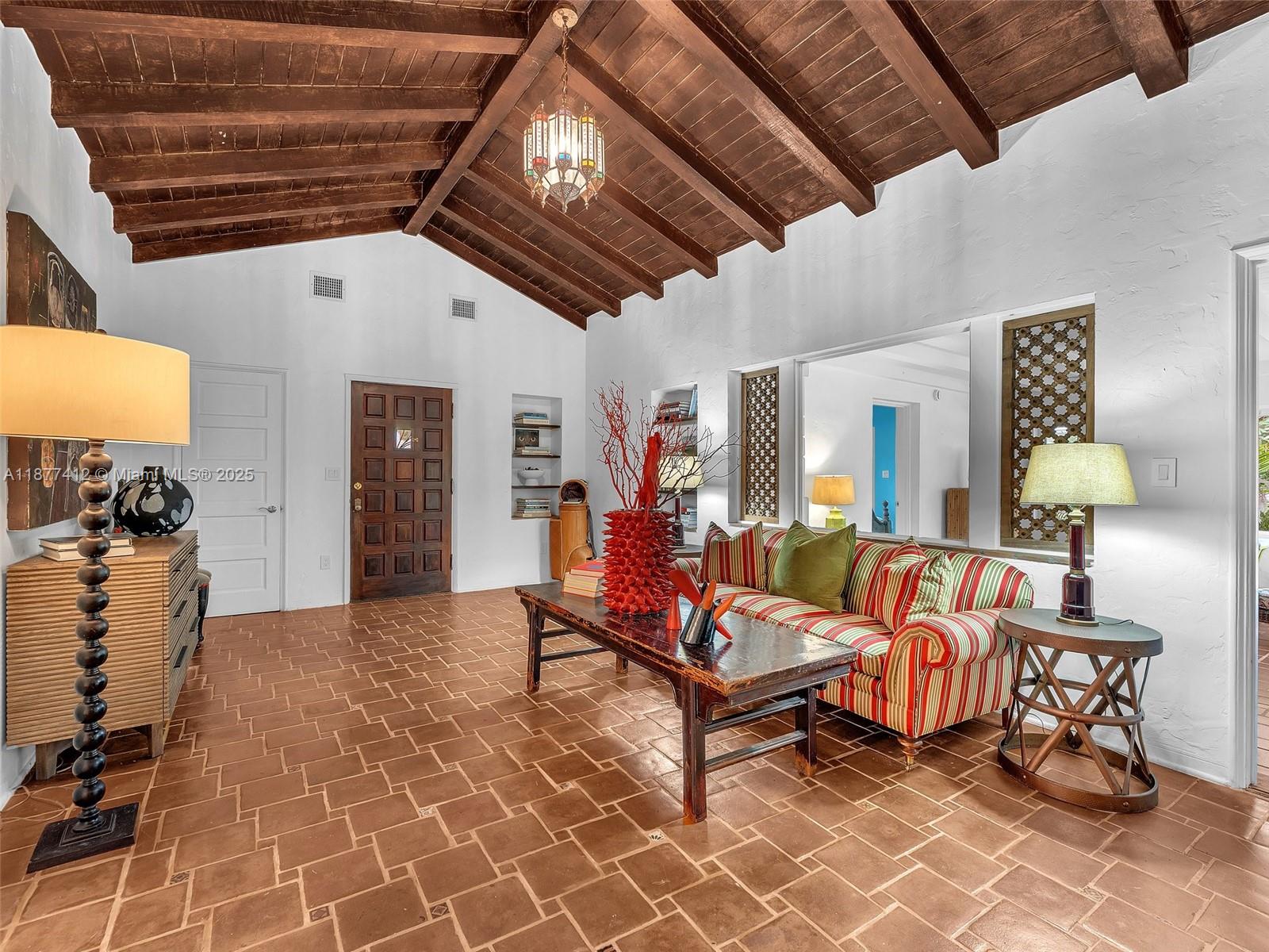 HOLLYWOOD LAKES SECTION - Residential