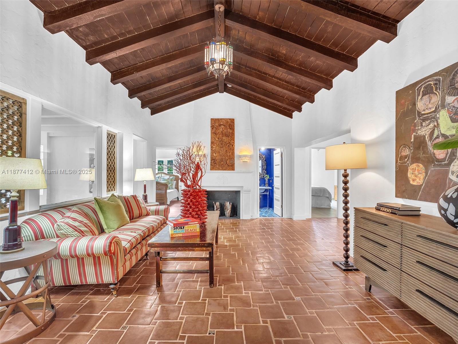 HOLLYWOOD LAKES SECTION - Residential