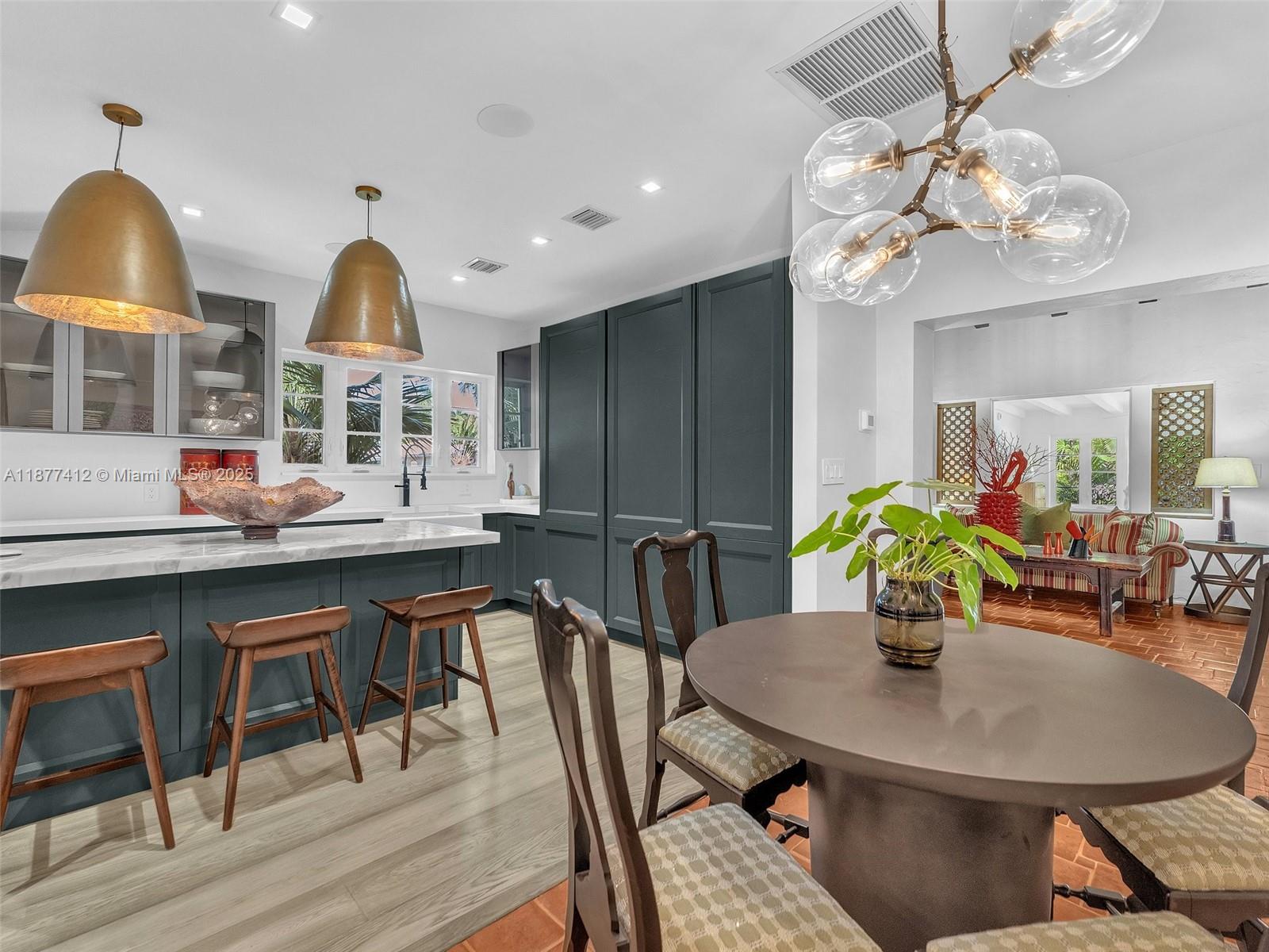 HOLLYWOOD LAKES SECTION - Residential