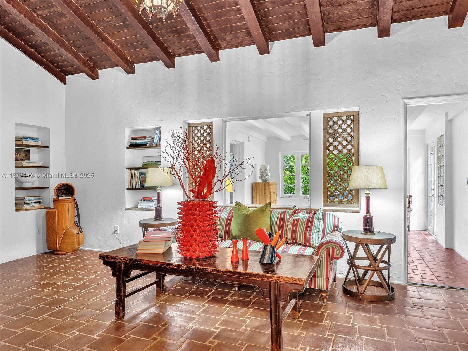 HOLLYWOOD LAKES SECTION - Residential