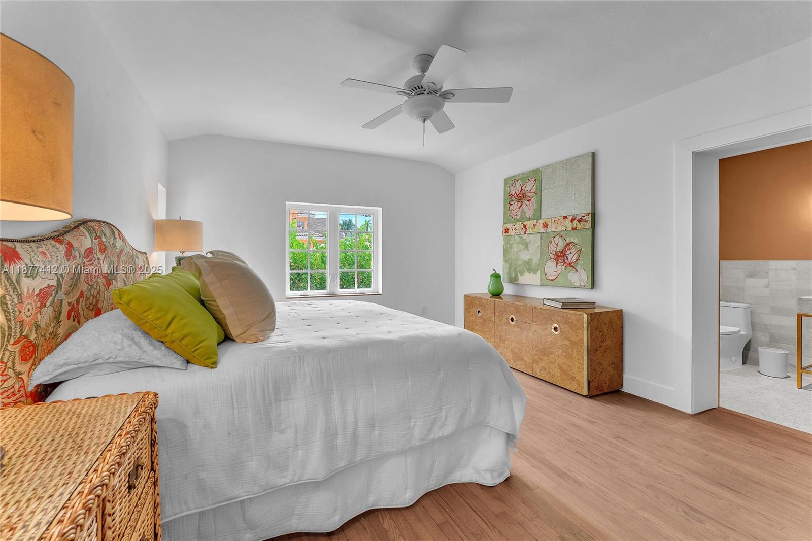 HOLLYWOOD LAKES SECTION - Residential