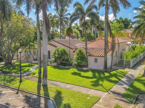 Photo of 856 Tyler St, Hollywood, FL 33019 (MLS # A11877412)