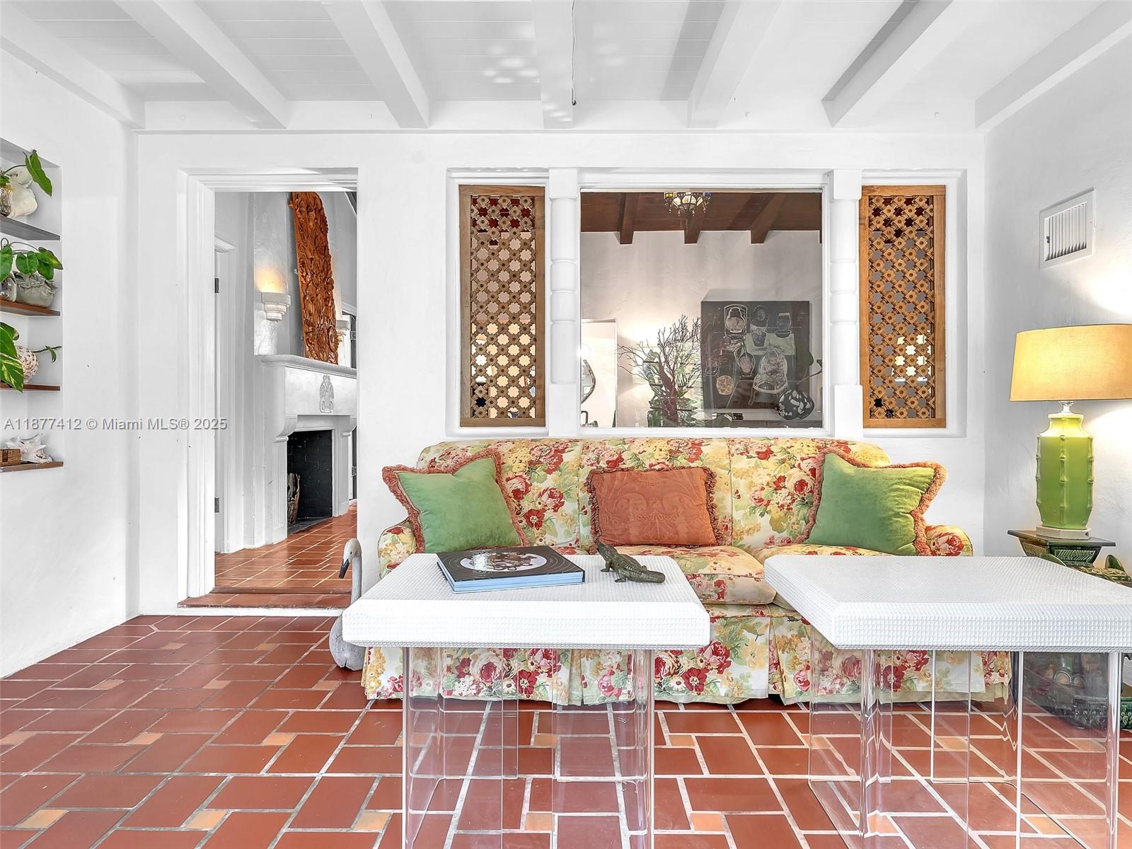 HOLLYWOOD LAKES SECTION - Residential