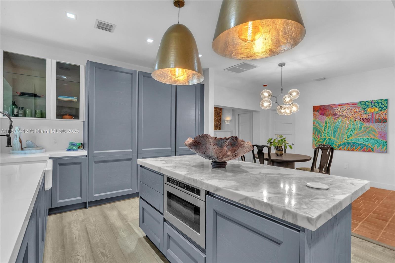 HOLLYWOOD LAKES SECTION - Residential