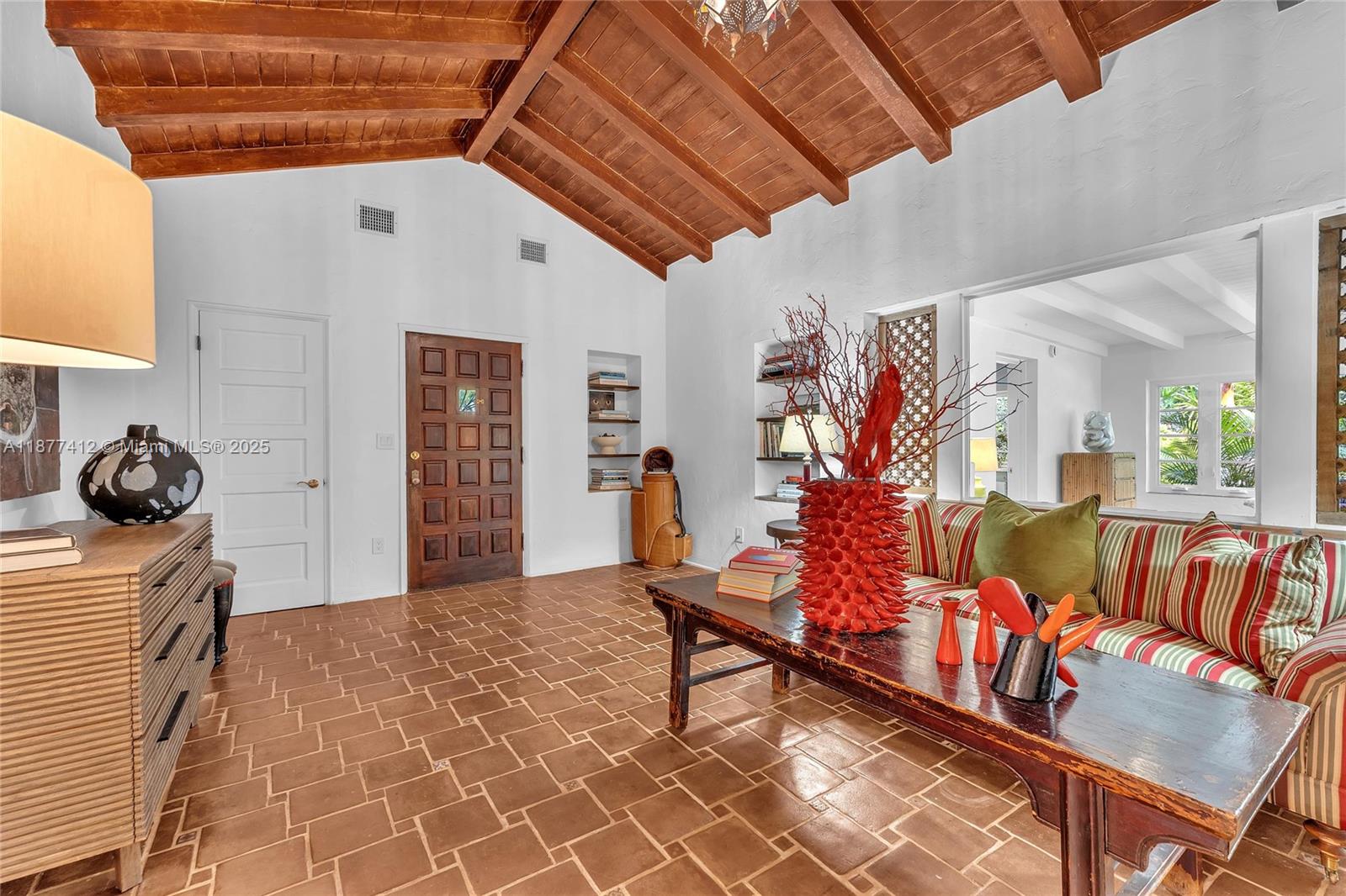 HOLLYWOOD LAKES SECTION - Residential