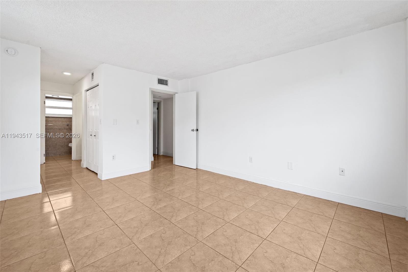 EL CONQUISTADOR NORTH CON - Residential Lease