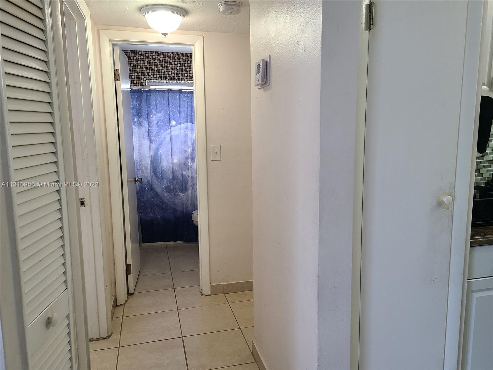 SUNSET PALMS WEST CONDO - Residential Lease