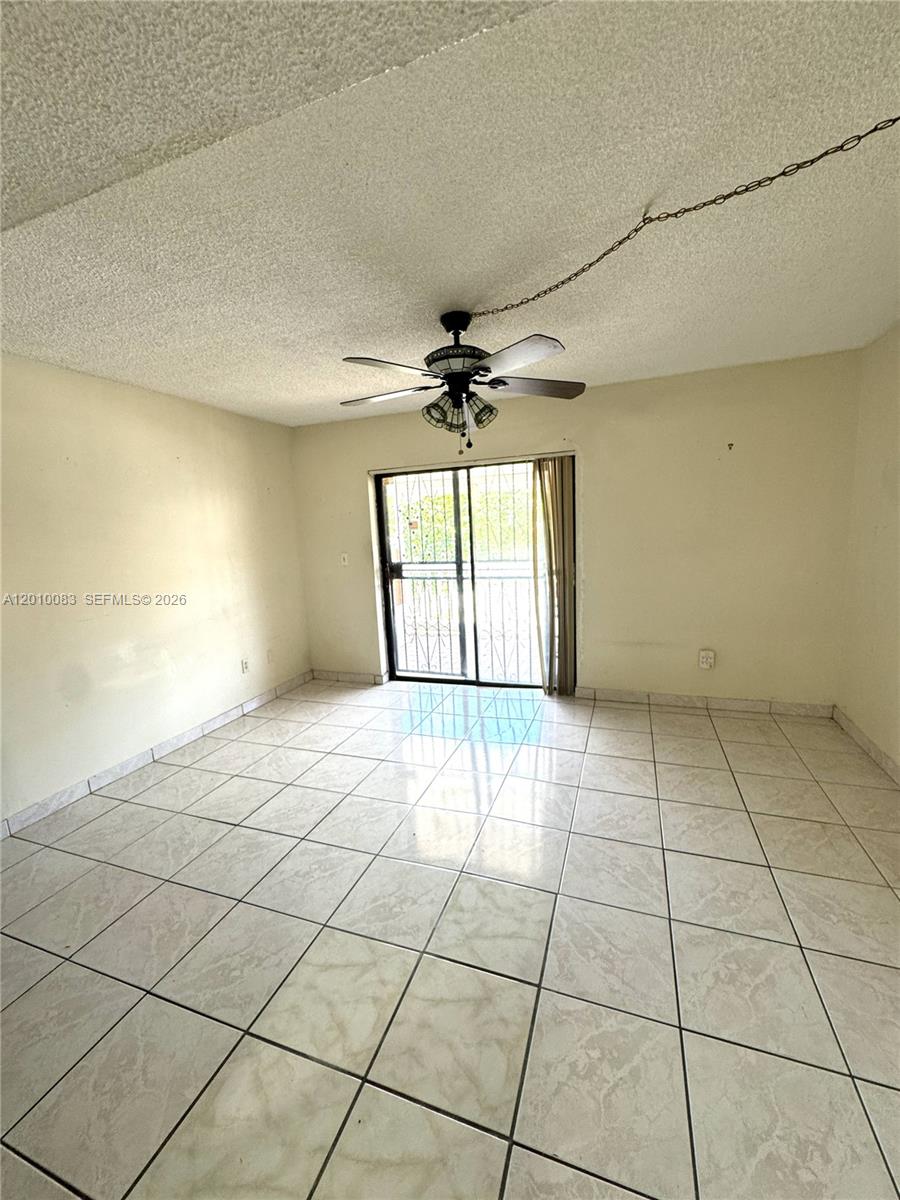 ALHAMBRA CONDO V - Residential