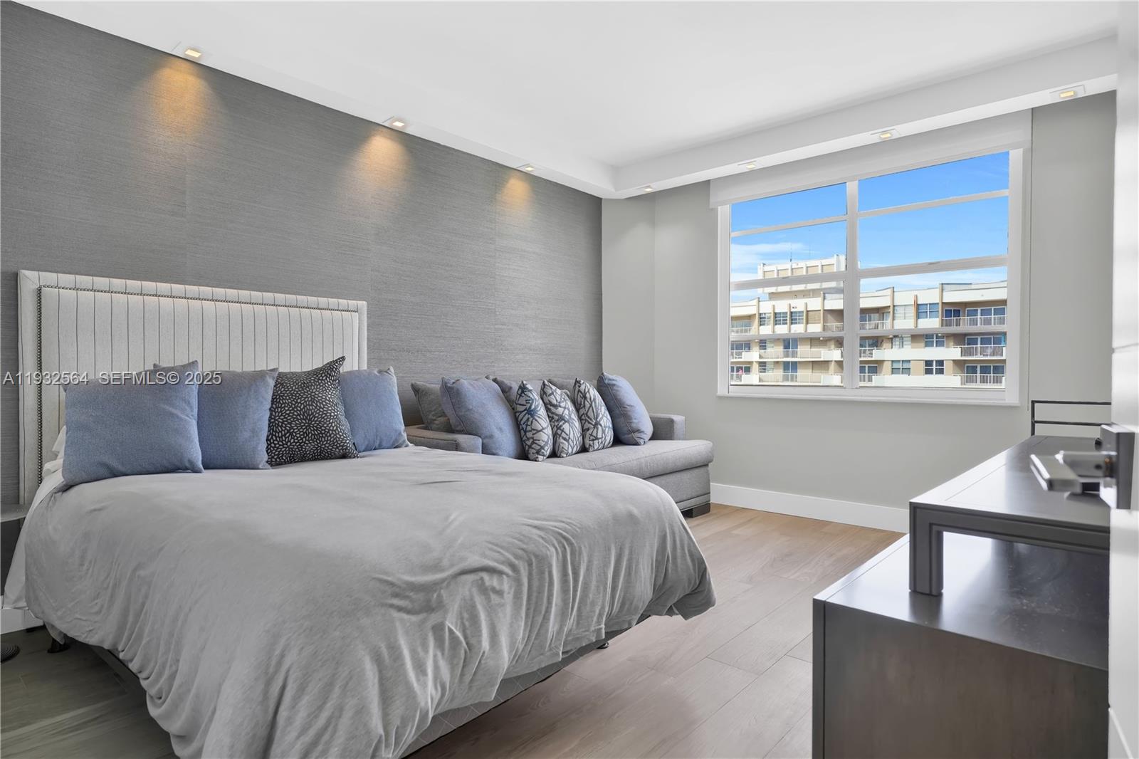 HEMISPHERES CONDO - Residential