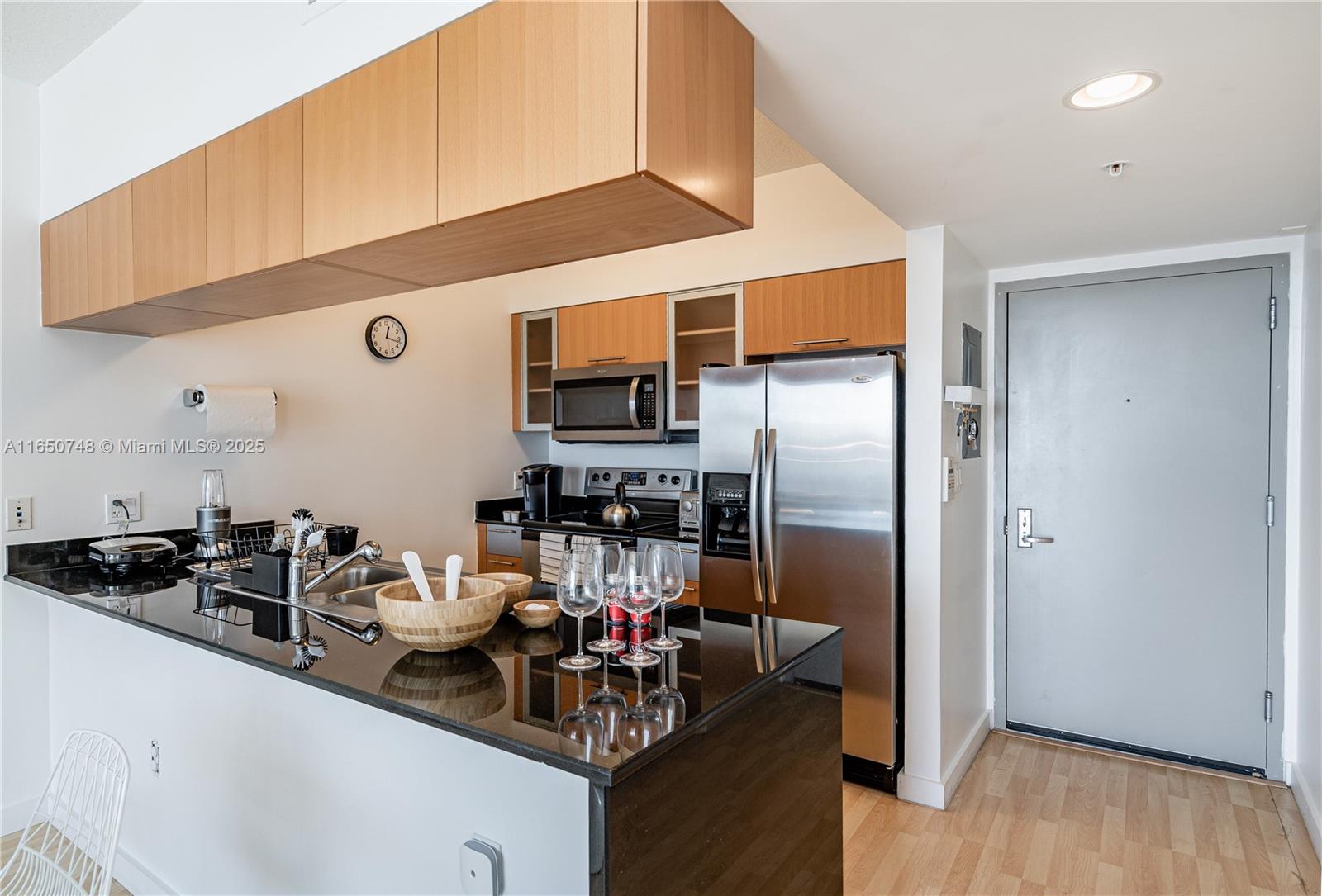 1750 N Bayshore Dr 3906