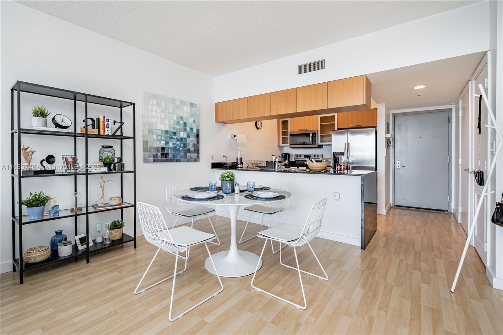 1750 N Bayshore Dr 3906