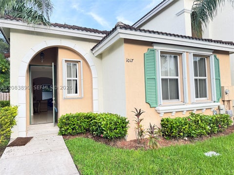 Photo of 1017 NE 42nd Pl, Homestead, FL 33033 (MLS # A12083890)