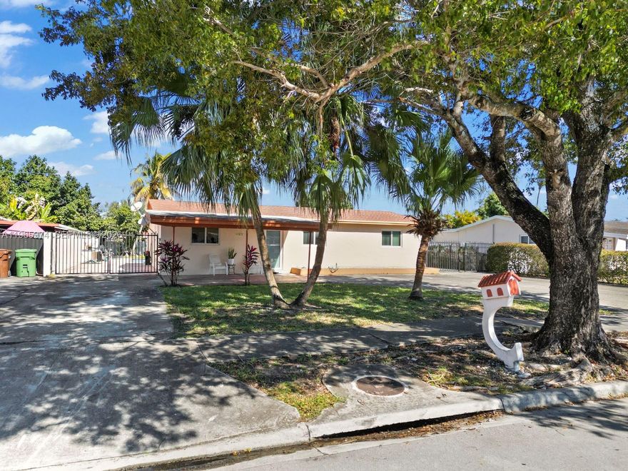 This Hialeah home comes equipped with a oversized yard as well as a Pool for a refreshing swim.
There is plenty of space to park your boat and RV. This house also has Impact windows and a newer roof.