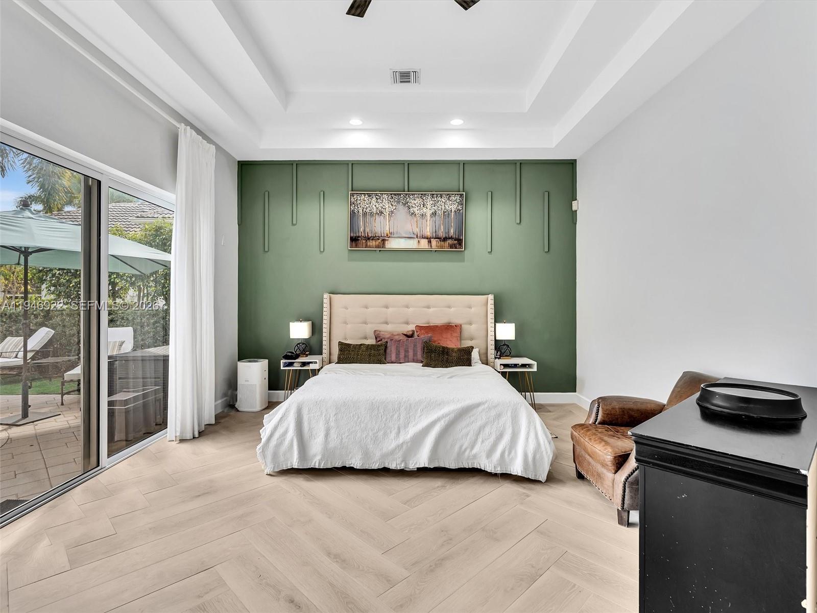 SEASONS - Residential