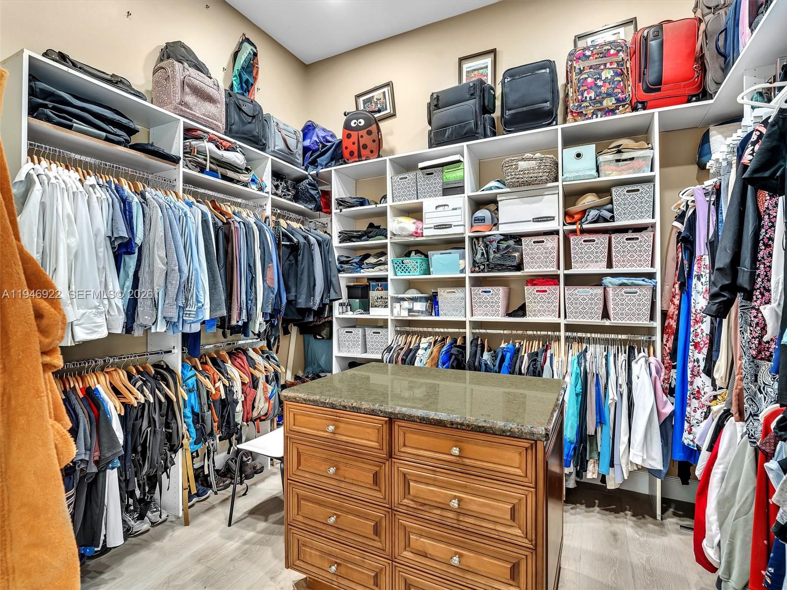 SEASONS - Residential