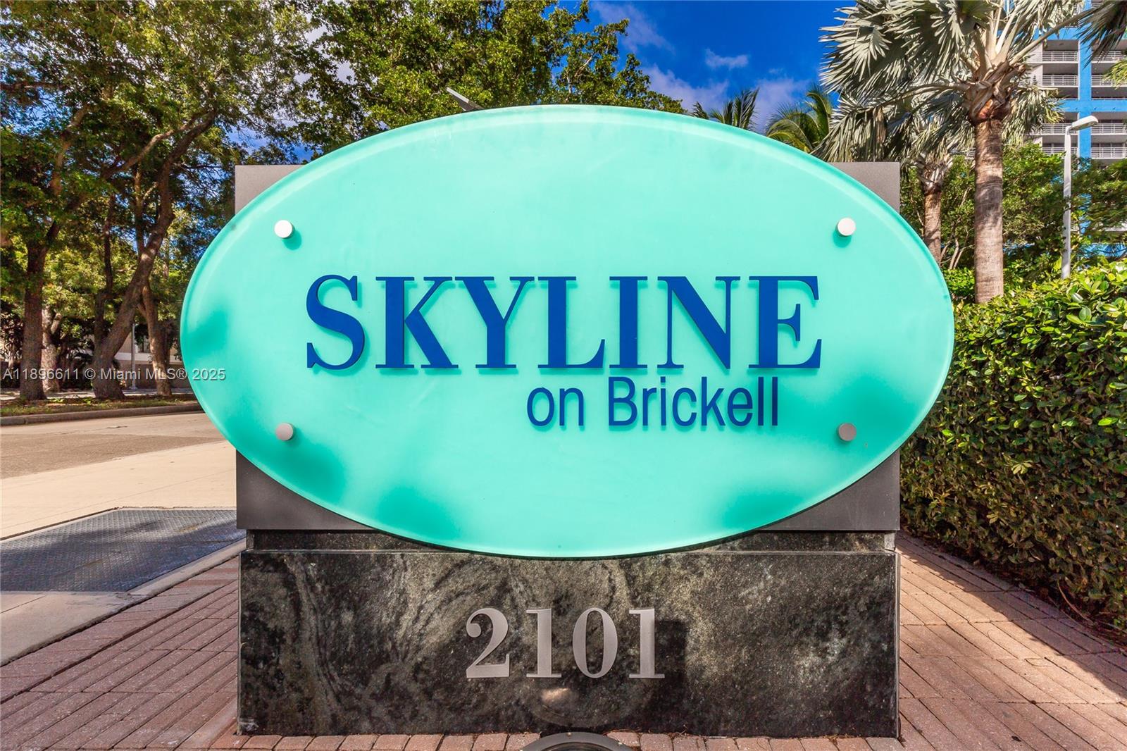 SKYLINE ON BRICKELL CONDO - Residential