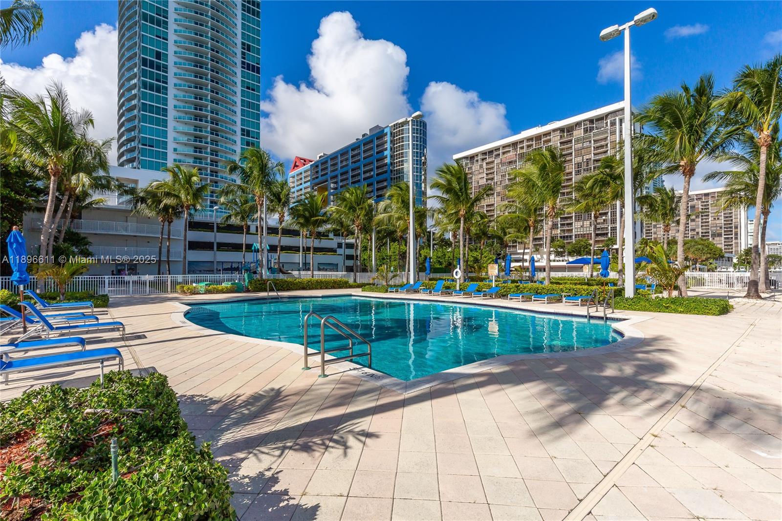 SKYLINE ON BRICKELL CONDO - Residential