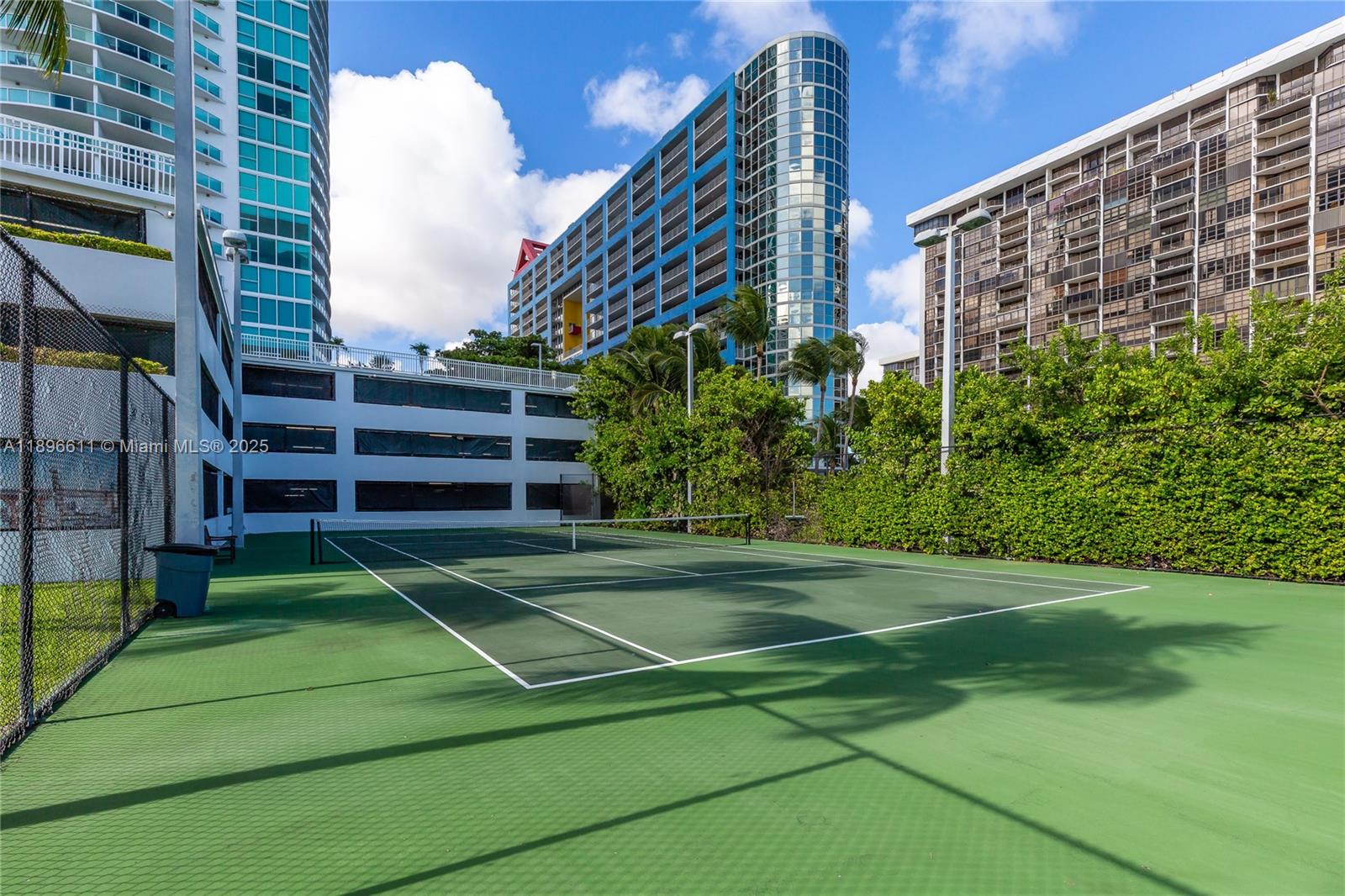 SKYLINE ON BRICKELL CONDO - Residential