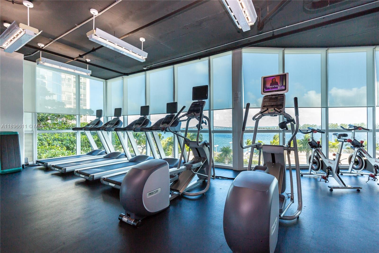 SKYLINE ON BRICKELL CONDO - Residential