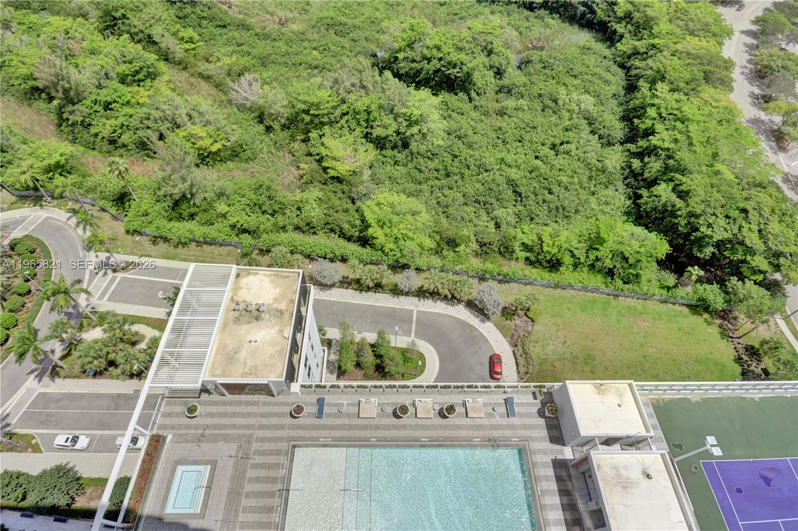 METROPICA NORTH TOWER ONE - Residential