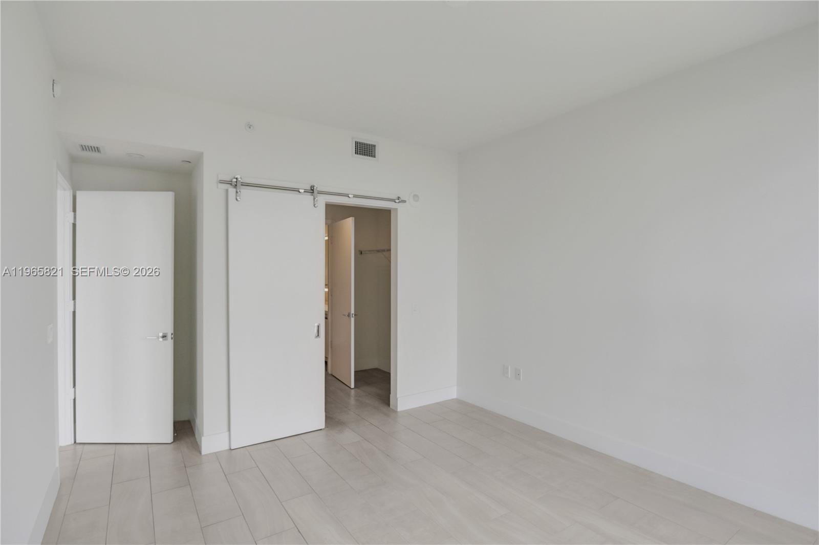 METROPICA NORTH TOWER ONE - Residential