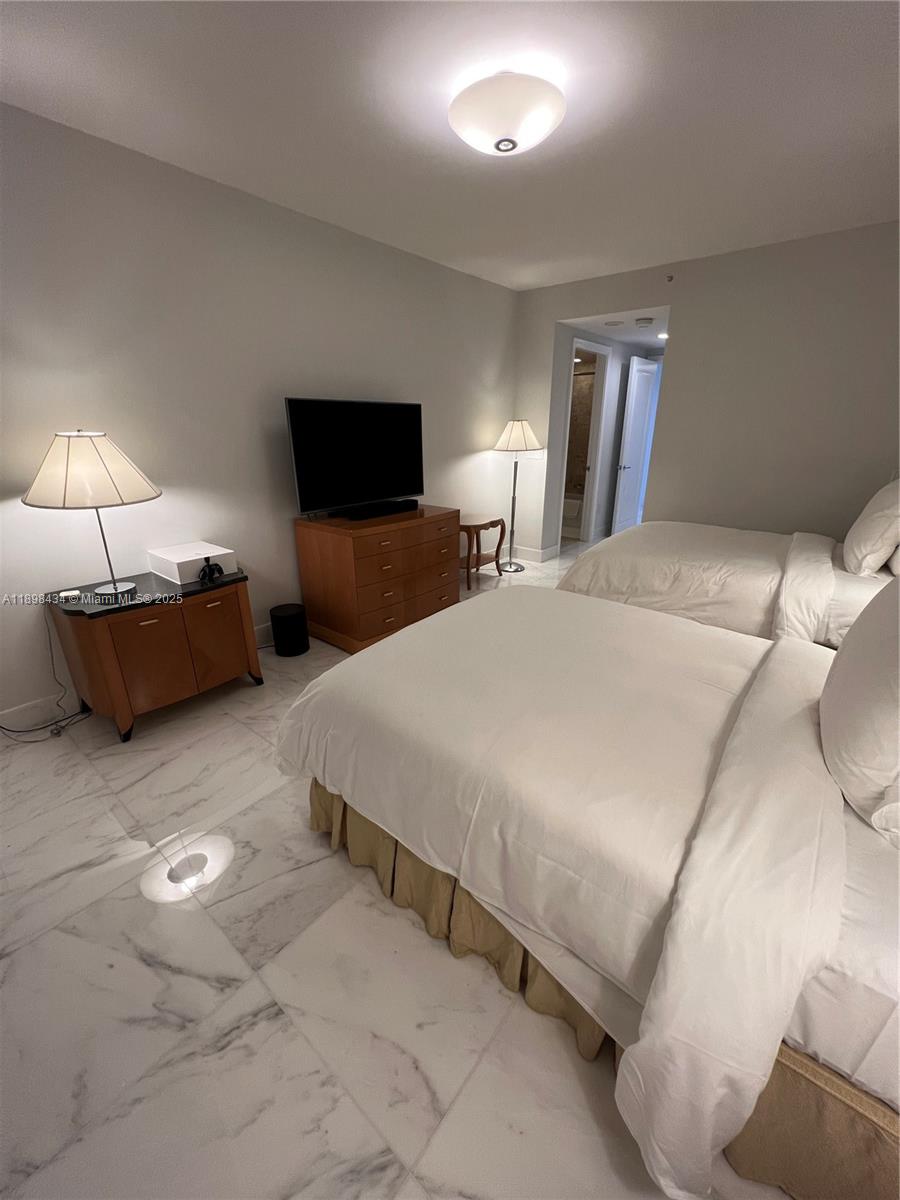 MILLENNIUM TOWER CONDOMIN - Residential Lease