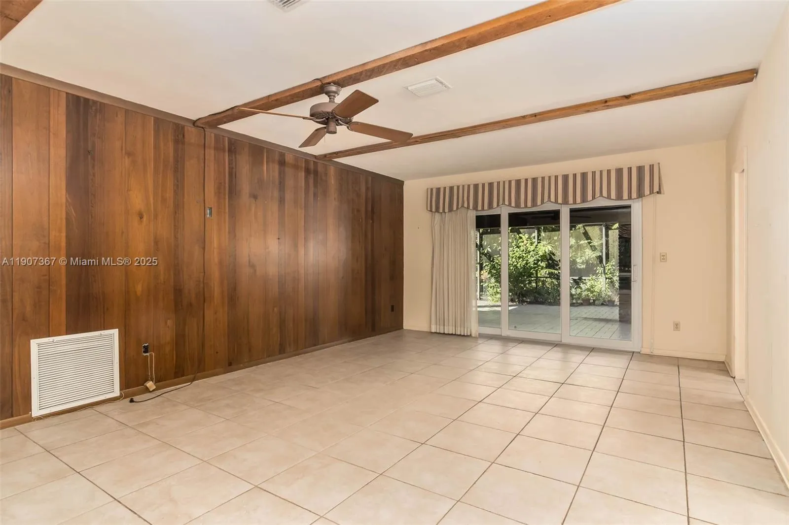 Palmetto Bay, Florida 33157, United States, 3 Bedrooms Bedrooms, ,2 BathroomsBathrooms,Residential,Active,238653